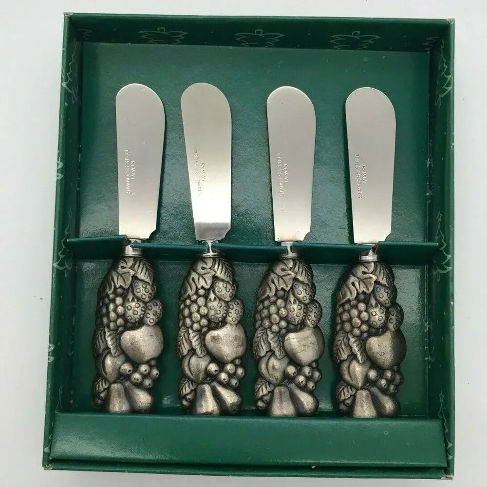 Vintage Cooks Club Canapé Spreader Set Stainless Steel Four Pieces Knives NIB